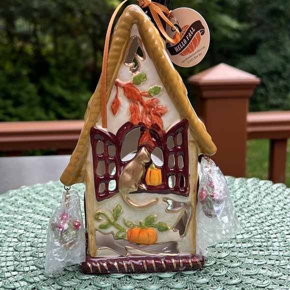 New BlueSky Heather Goldminc Hello Fall Cottage candle lite figurine - Picture 8 of 11